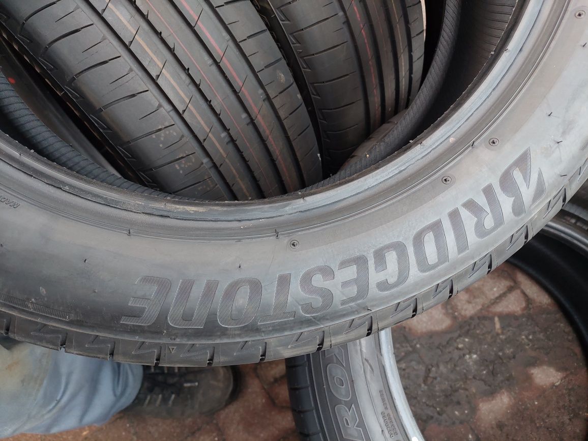 215/55r18 Bridgestone 4szt jak Nowe