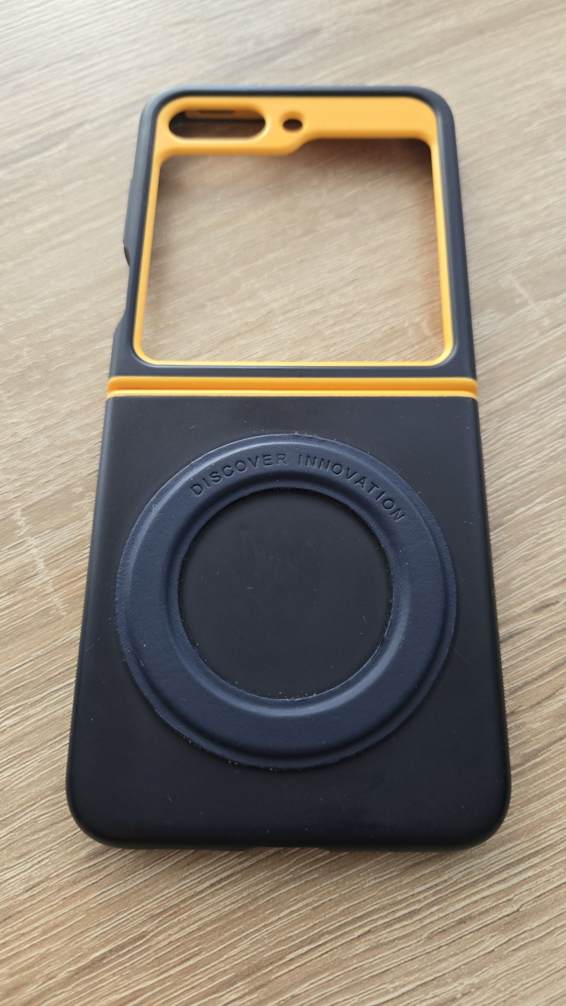 Caseology Nano Pop etui do Samsung Z Flip 5 MAGSAFE