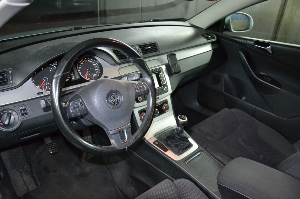 Volkswagen Passat 2.0 TDI 2010 року