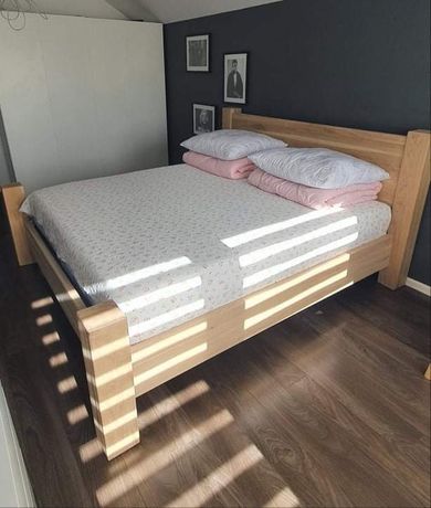 Łóżko  dębowe z litego drewna