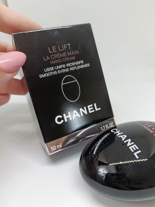 CHANEL Le Lift La Crème Main – ujędrniający krem do rąk 50 ml