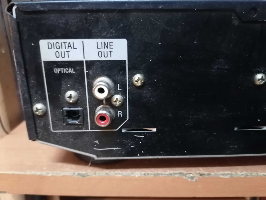 Odtwarzacz CD Sony CDP-XE220