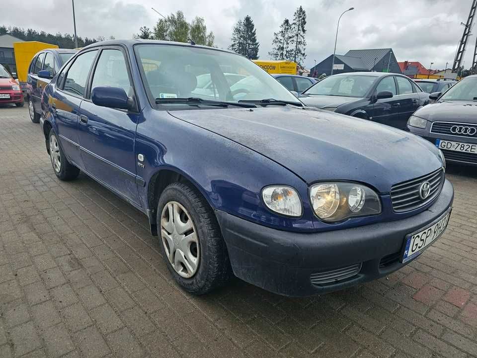 Toyota Corolla 2000 rok 1.4 Benzyna Opłaty aktualne !!