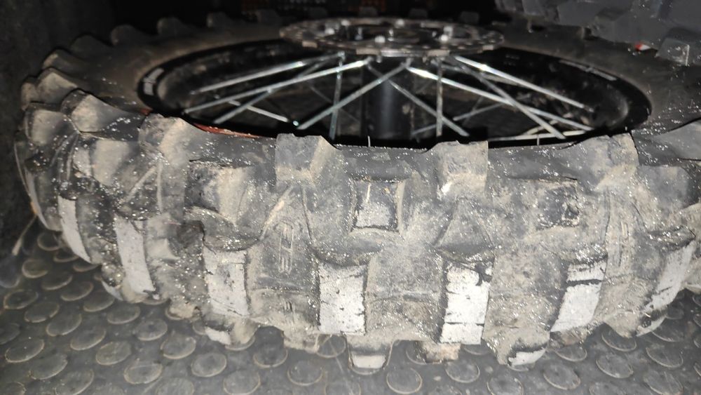 Ендуро резина р18 та р21