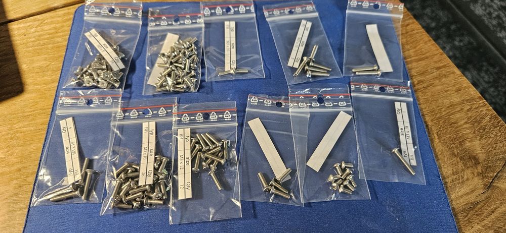 ReveD RDX zestaw śrub nierdzewnych