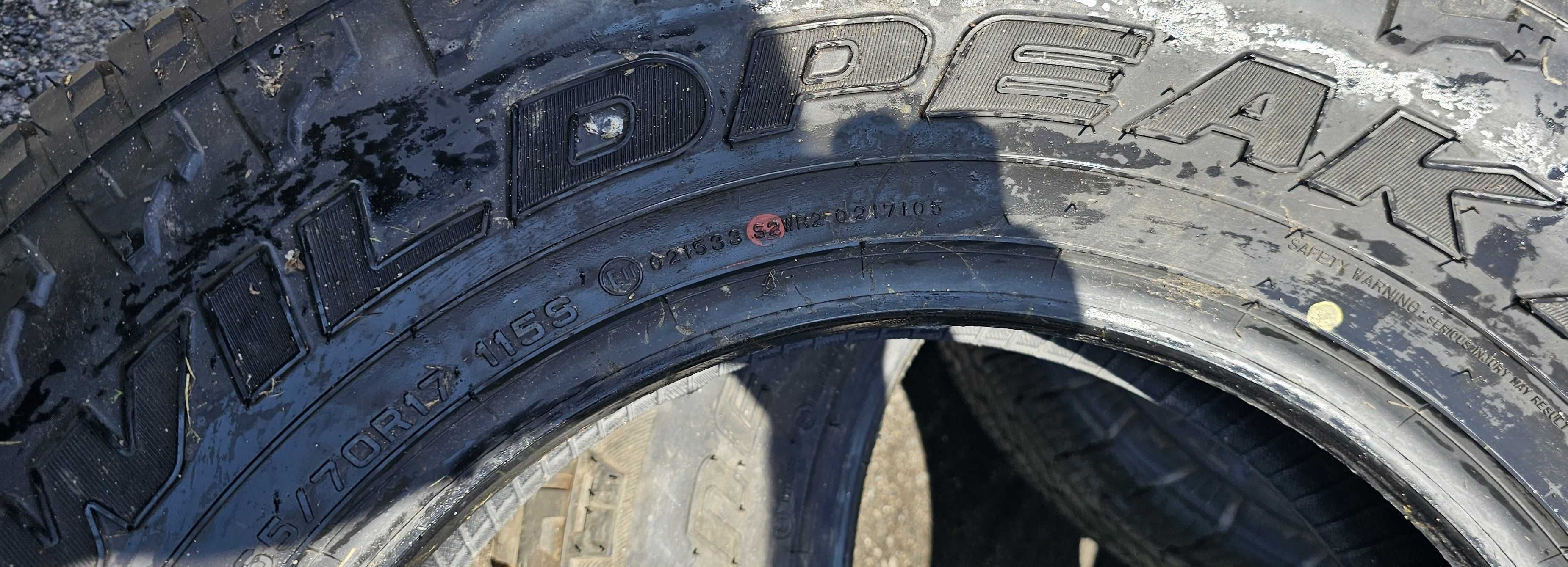 Opona terenowa 265/70R17 Falken *S