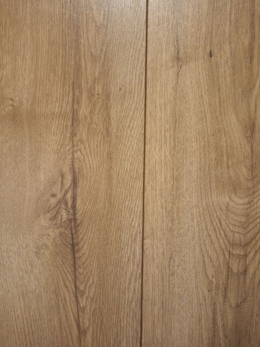 Panele podłogowe laminowane Swiss Krono