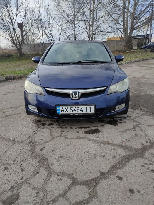 Продам Хонду Сивик 4д