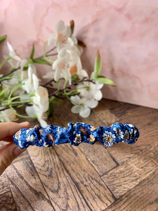 Opaska materiałowa w kwiaty