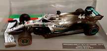 Legendarne bolidy MERCEDES Lewis Hamilton
