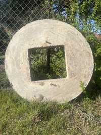 Nakrywa betonowa krąg na studnię szambo