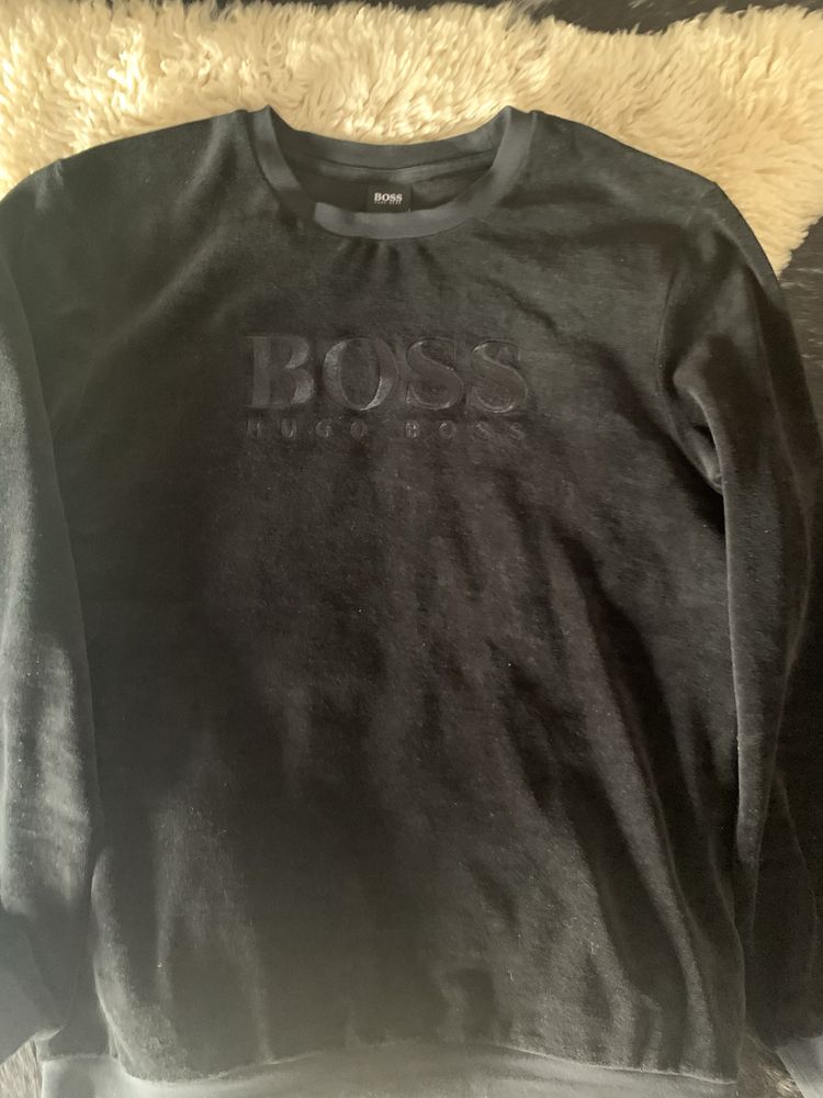 Sweats Hugo Boss core preto muito bom estado
