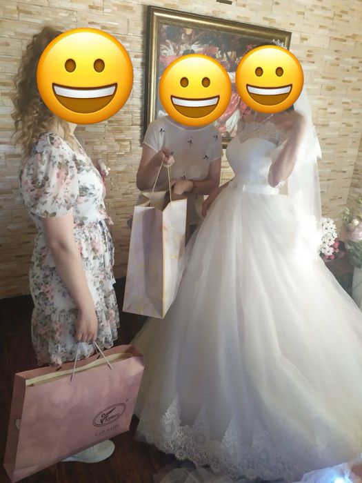 Весільна сукня розмір S,M.