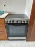 Fogão Indesit com forno elétrico e placa vitrocerâmica – 250€ negociáv