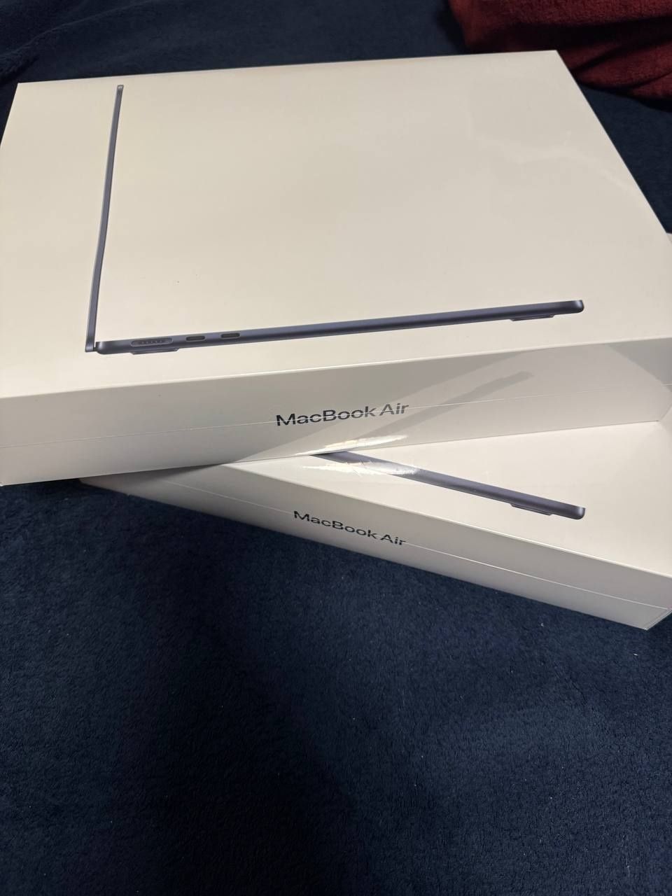 Macbook air 13inch 8/256 na m2