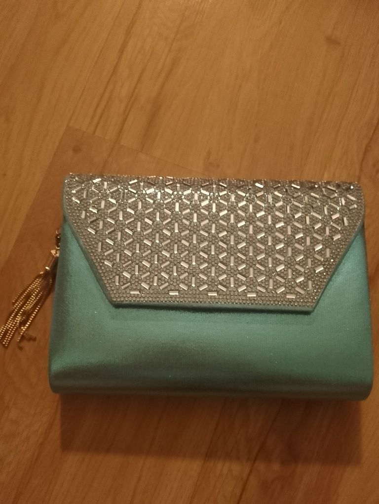 Nowa elegancka kopertówka w kolorze niebieskim