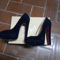 Sapatos christian louboutin n°36