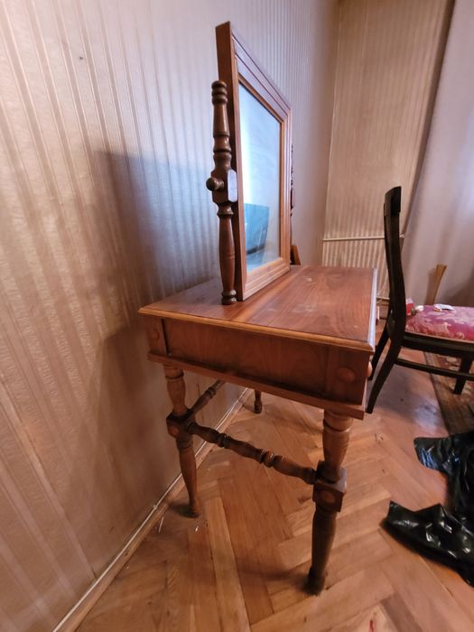 Stylowa Toaletka z Lustrem – Fornir  – Toczone Nogi – Do renowacji