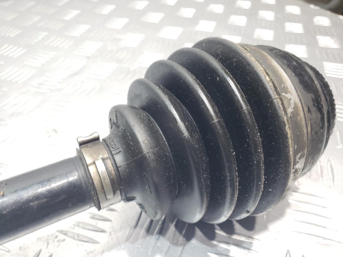 полуось передня левая BMW F25 F26 X3 X4 3.0D N57 258 л. разборка