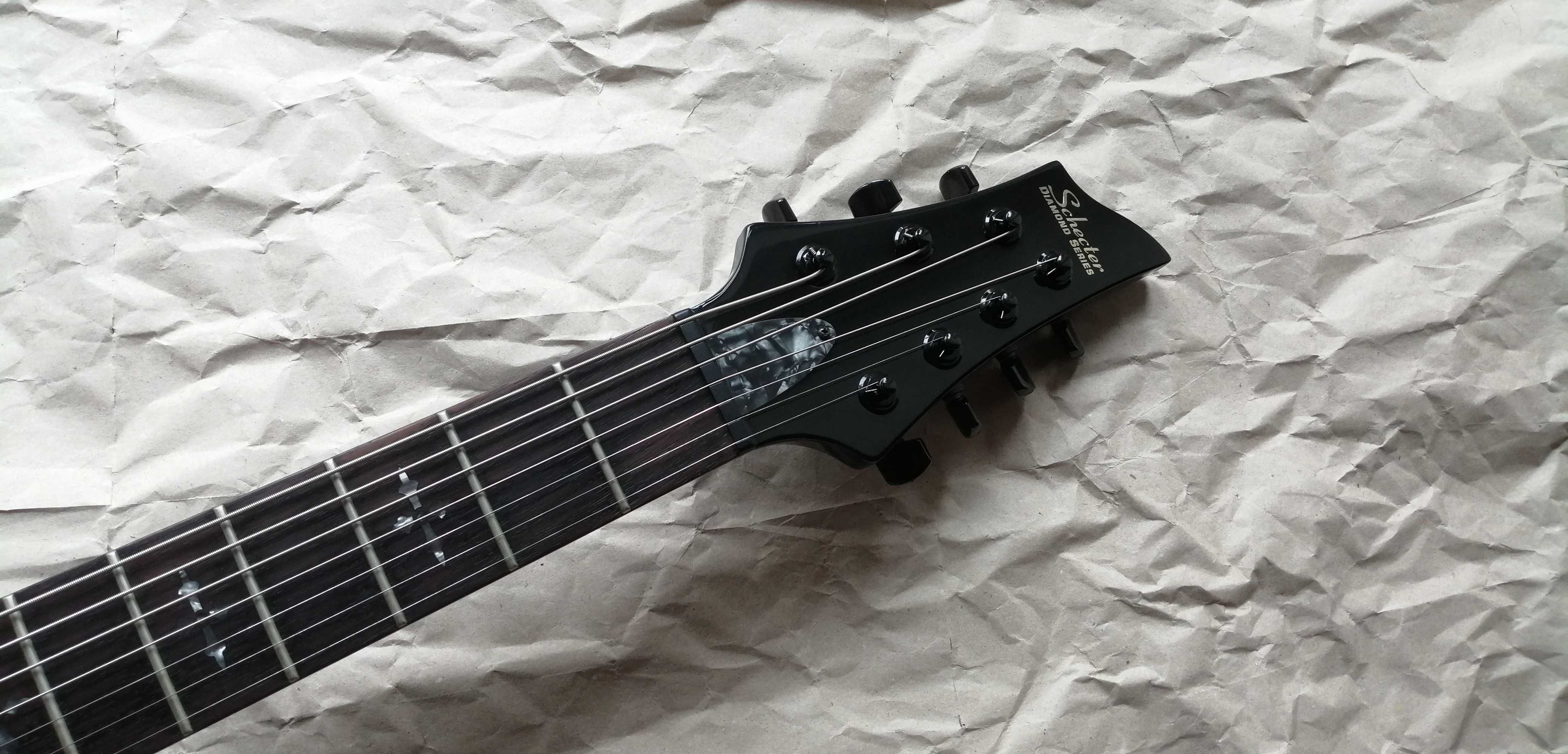 Schecter C-7 Hellraiser com upgrades