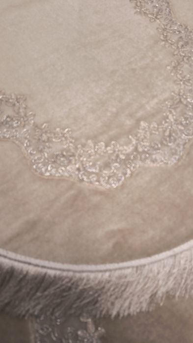 Komplety dywanikiów łazienkowych śmietankowe