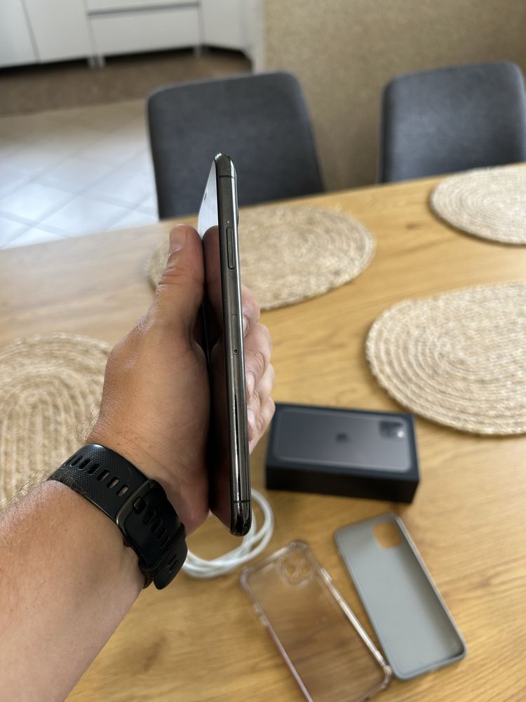Iphone 11 pro max w swietnym stanie. Jak nowy!!!