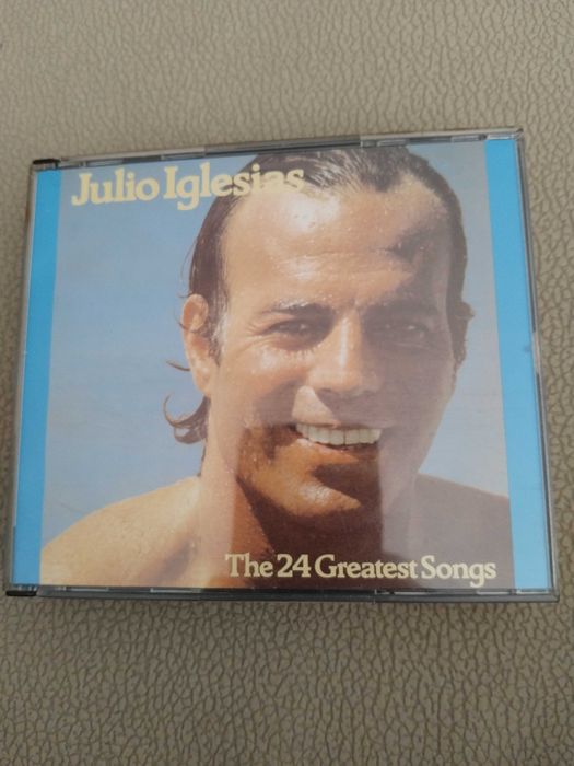 Caixa com 2 cds  do Júlio Inglesias
