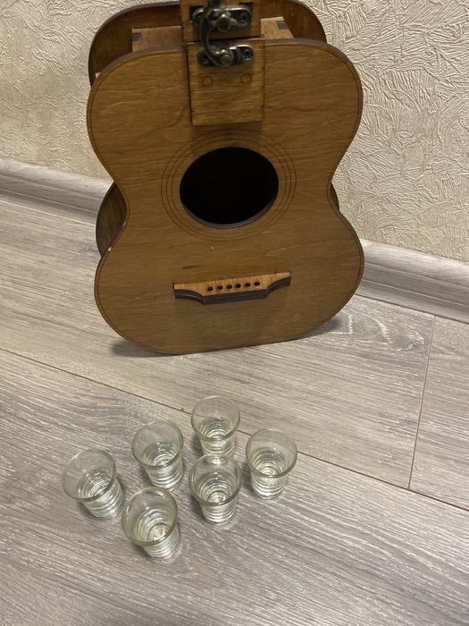 Сувенірна гітара