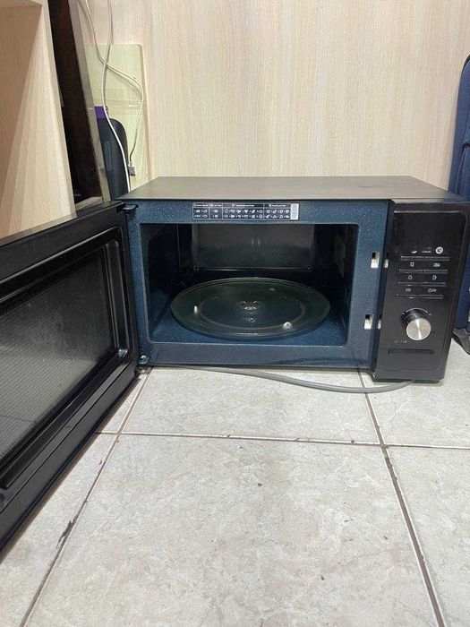 Мікрохвильова піч Samsung MG23F301TAK