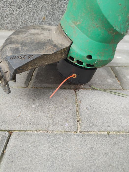 Podkaszarka elektryczna Black Decker Refleks GL30 300W kosa żyłkowa na