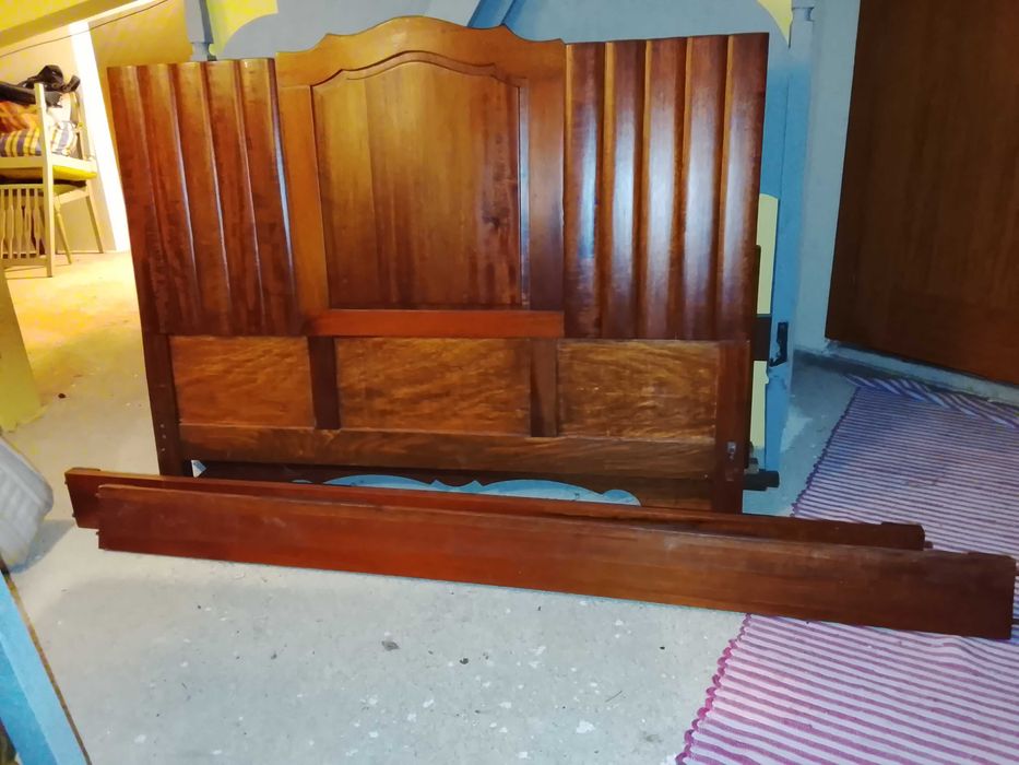 Cama de casal madeira maciça
