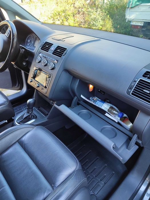 Volkswagen Touran Cross