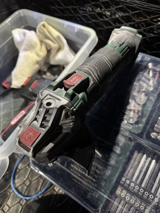 Szlifierka kątowa akumulatorowa parkside 20-LI F4