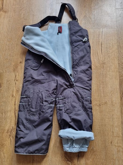 2 Комбинезона 1й темно серый рост 98-104, 2й   черный