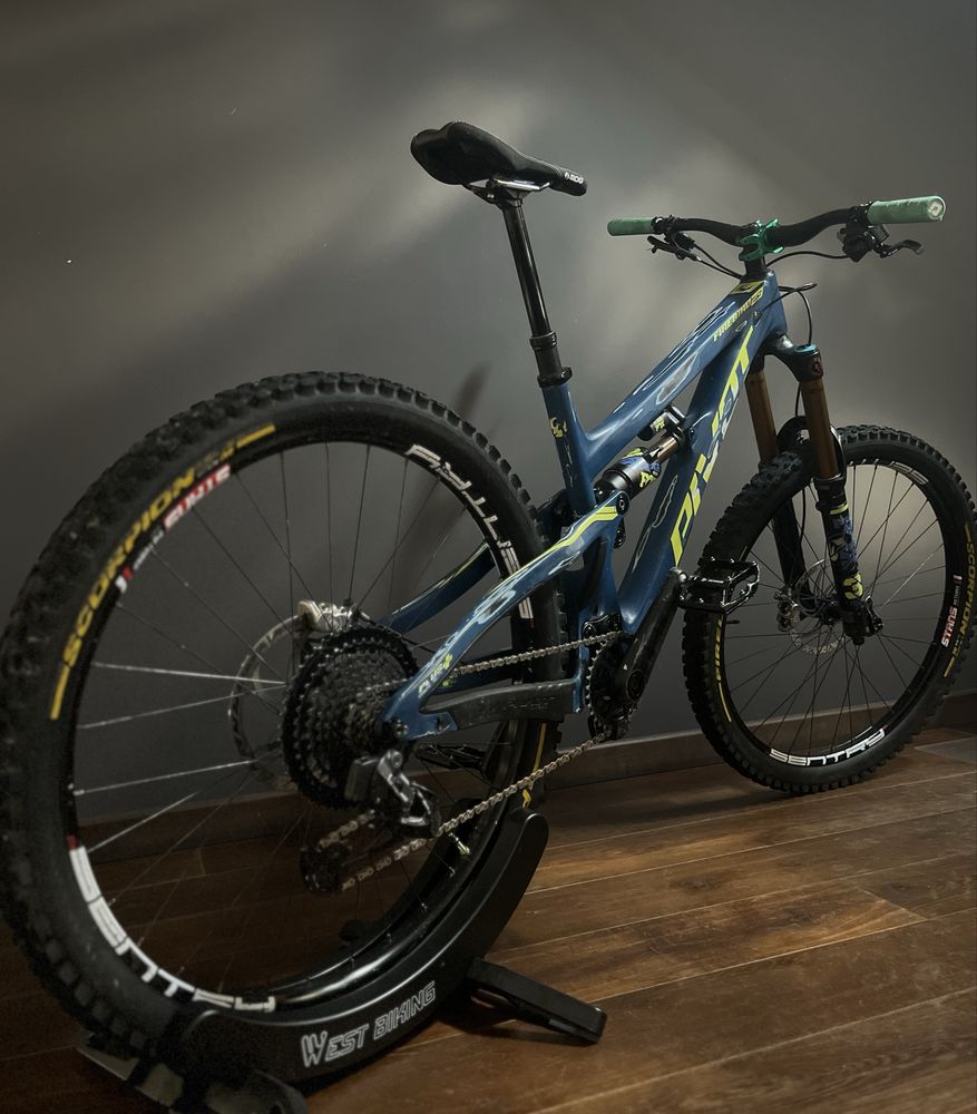 Pivot Firebird 29” Carbon M FOX 38, Float X2, GX AXS, custom RAW