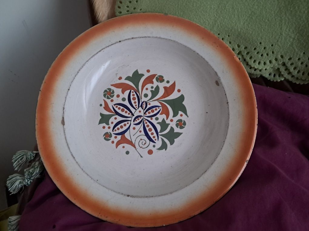 Bacias /alguidares Sacavém antigo e com cores  invulgares