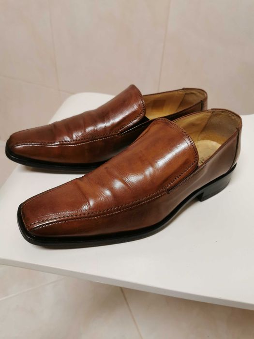 Atenção Sapatos praticamente novos. N° 40 baixa de preço