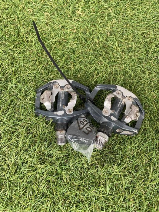 Велосипедні педалі SHIMANO