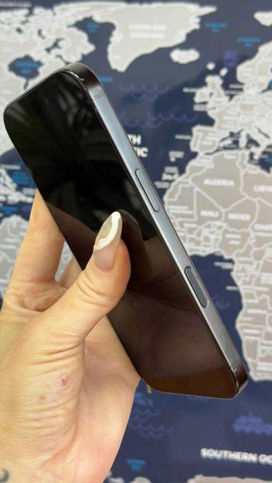 Apple Iphone 16 Pro 128Gb та 256Gb Black Titanium Neverlock