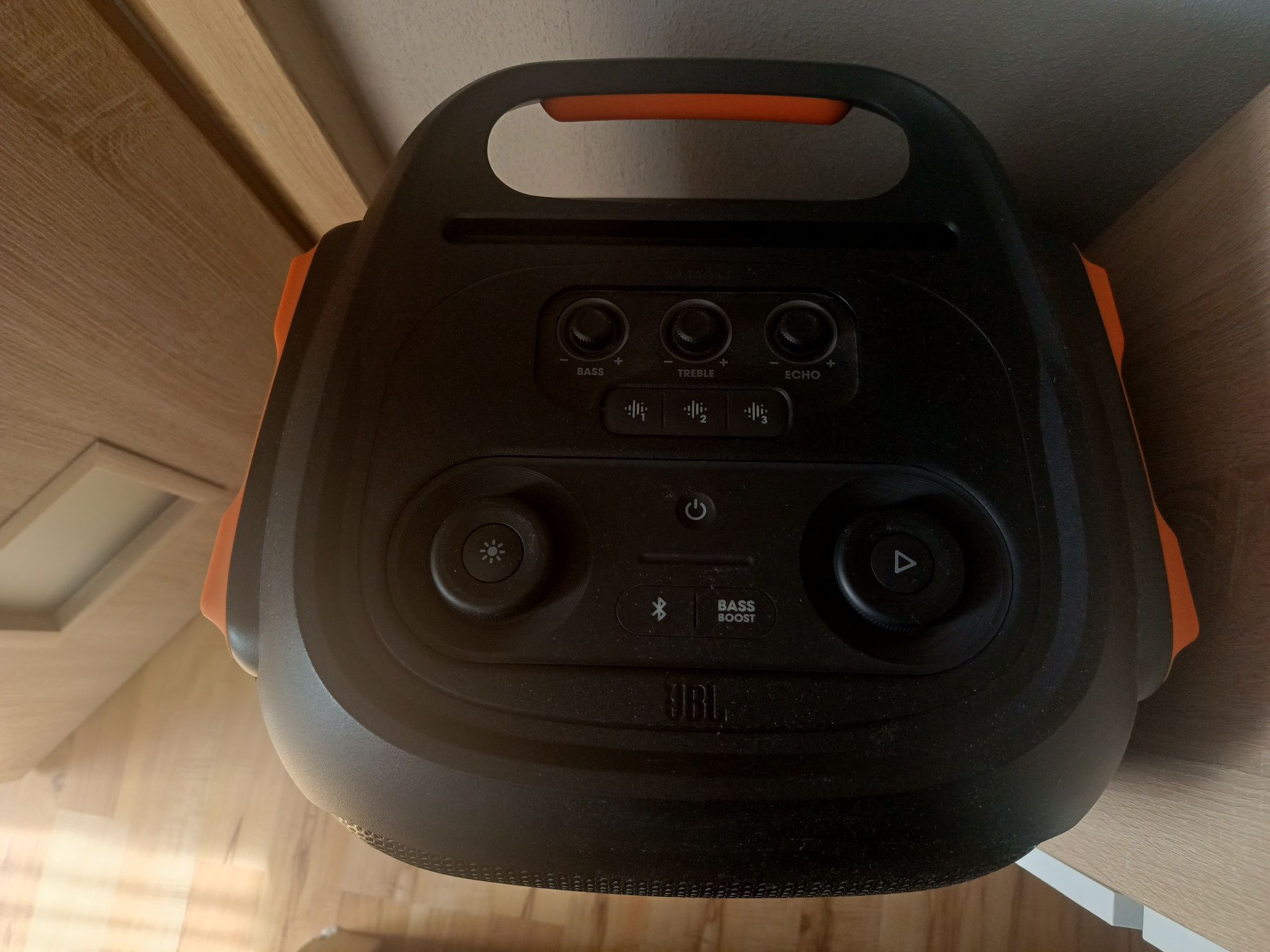 JBL partybox 710