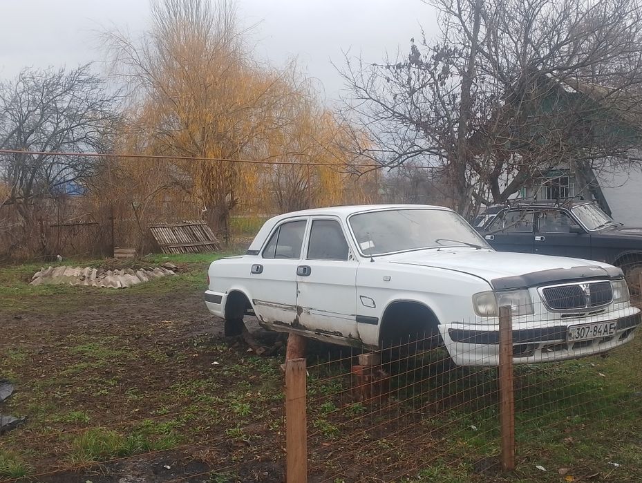 Продам газ 3110 кузов или по запчастям