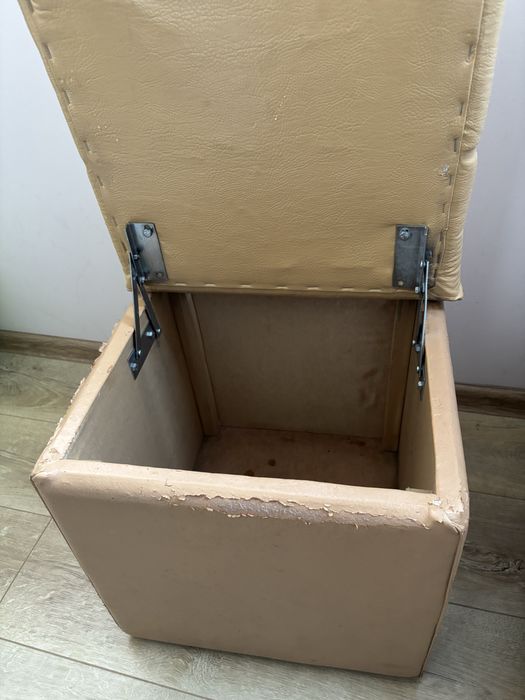 Пуфік біжевий (вживаний)