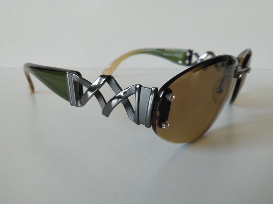 Okulary przeciwsłoneczne damskie.