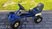 Gokart dziecięcy na pedały.