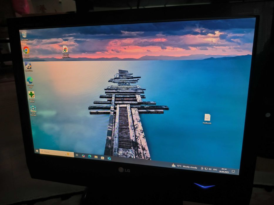 Монитор - тв LG 19 дюймов  широкоформатний