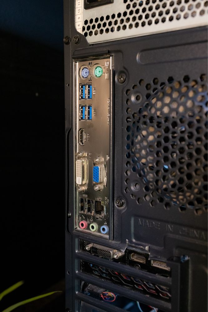 Komputer Stacjonarny MSI GTX 1050Ti i5 16GB Ram