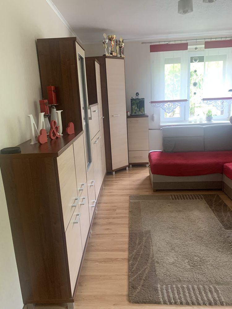 Meble pokojowe  w bardzo dobrym stanie do odbioru koniec marca