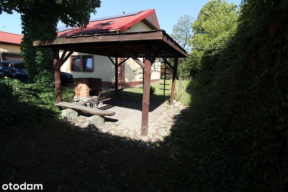 4 pok., 2 garaże, pawilon usł-handl, fotowoltaika