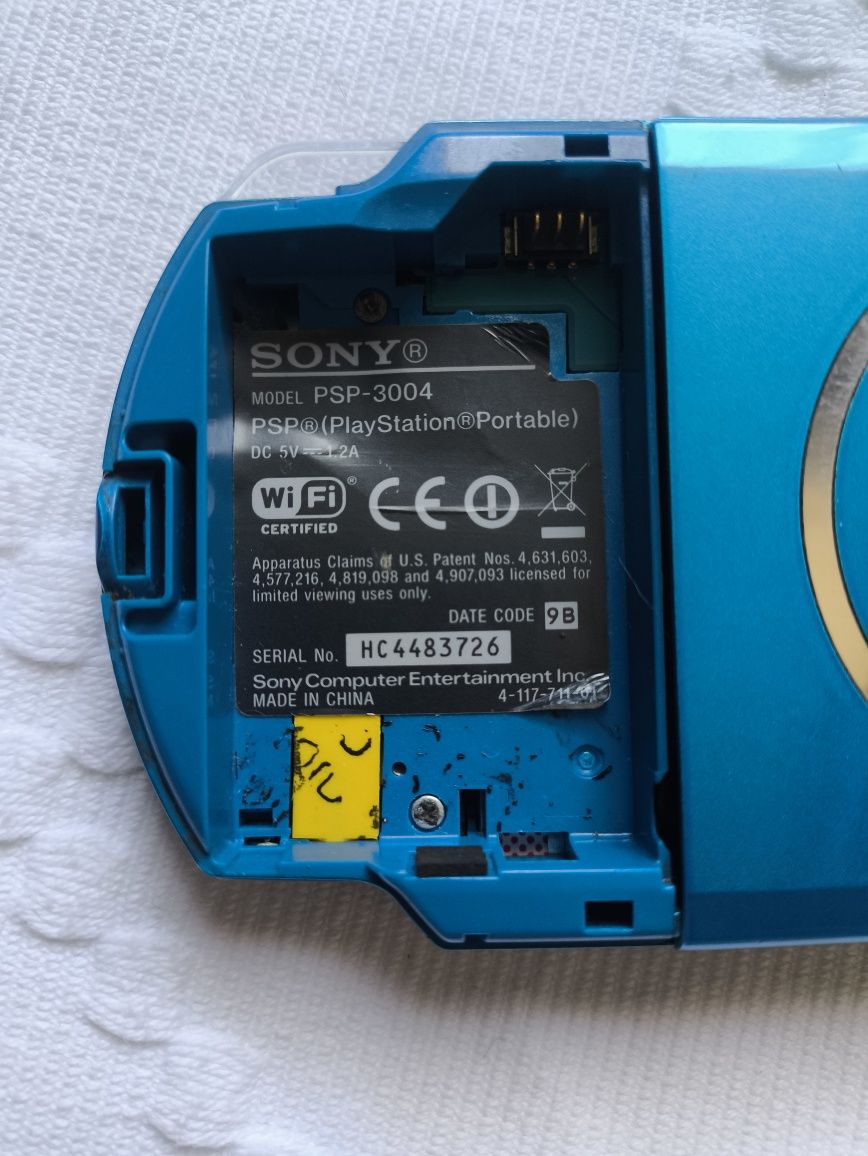 PSP 3000 BLUE and Black + Extras
