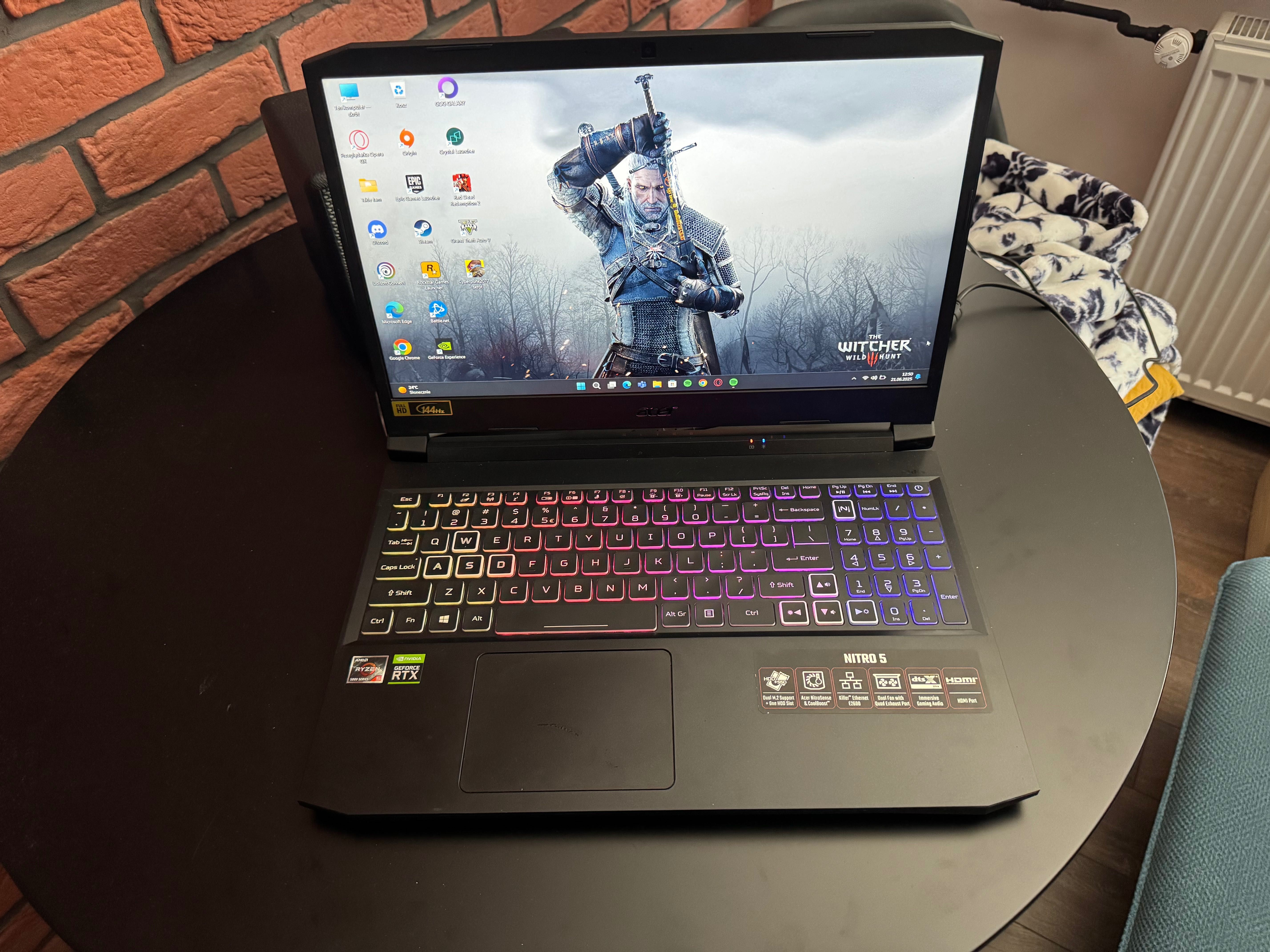 Acer Nitro 5 rtx 3060/ryzen5600/560ssd/16gb RAM